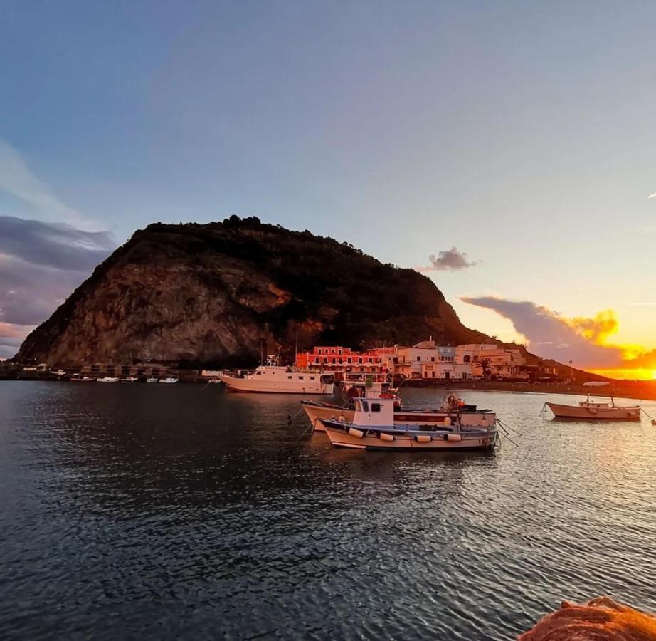 Mare Nostrum - Beachfront House - Sant'Angelo Ischia Extérieur photo
